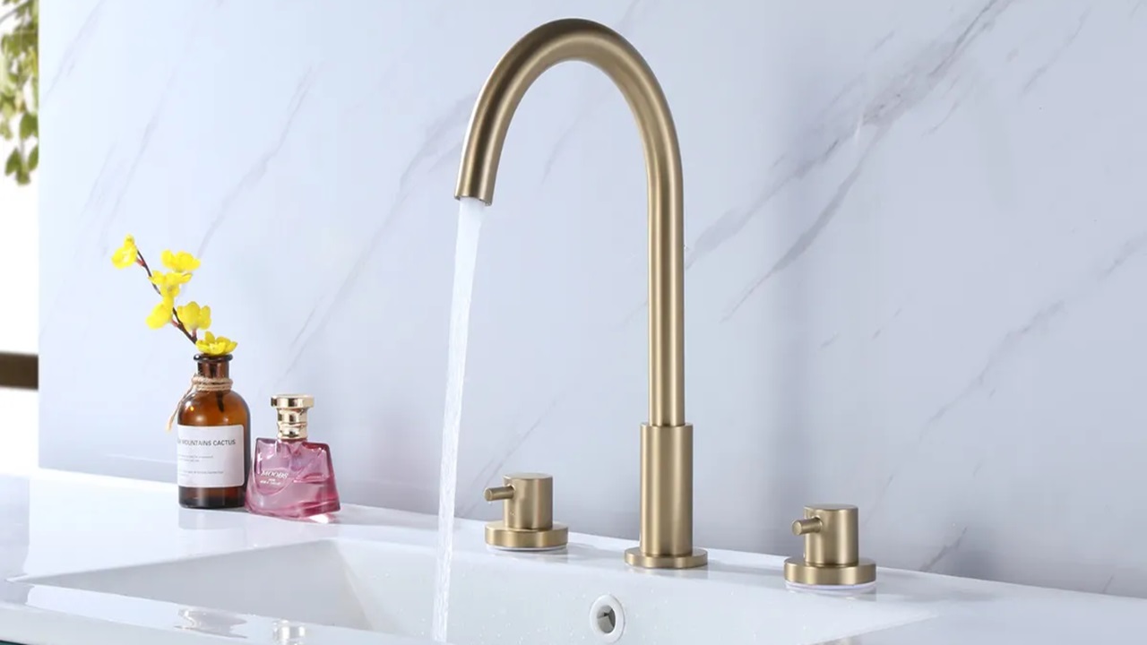 Maintenance Tips for Long-Lasting Bathroom Faucet Performance